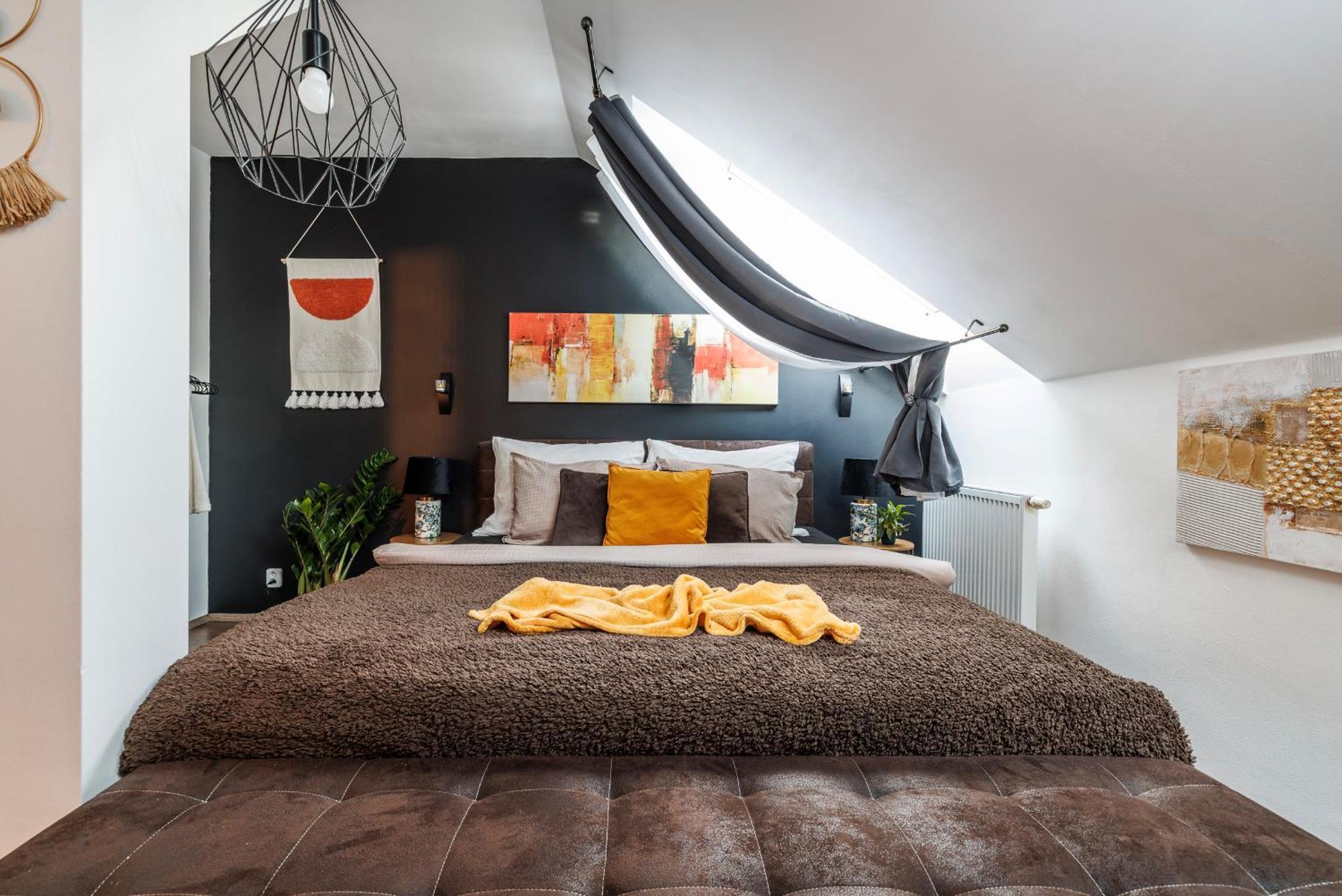 Spacious Flat & Parking Possibility, 3 Stops To Wenceslav Square Praha Eksteriør bilde
